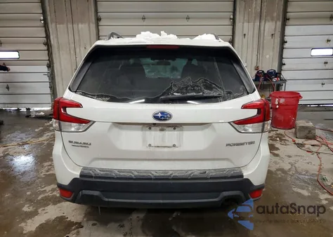 2021 Subaru Forester Premium z USA, uszkodzony, nr VIN JF2SKAFC6MH490124